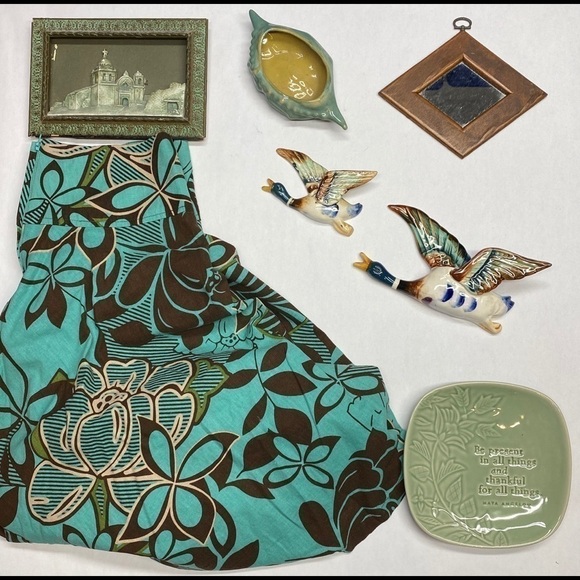 Decor Other - TABLEAU in GREEN  assortment of objects in Green
